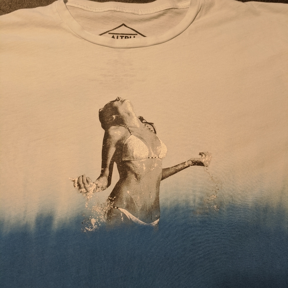 Altru bikini girl white and blue t-shirt size XL